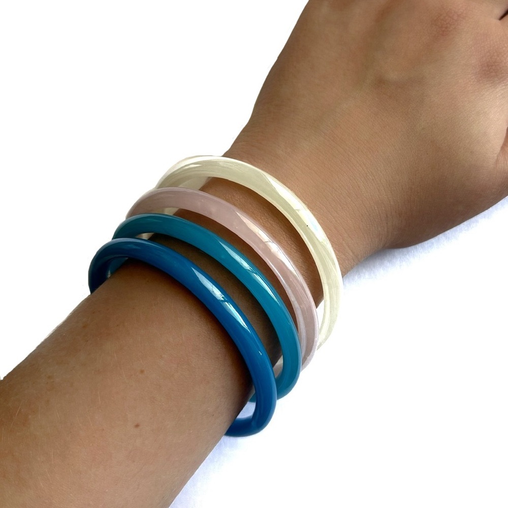 Boutique Glass Bracelet Bangles with Holograph Coating Colorful Set